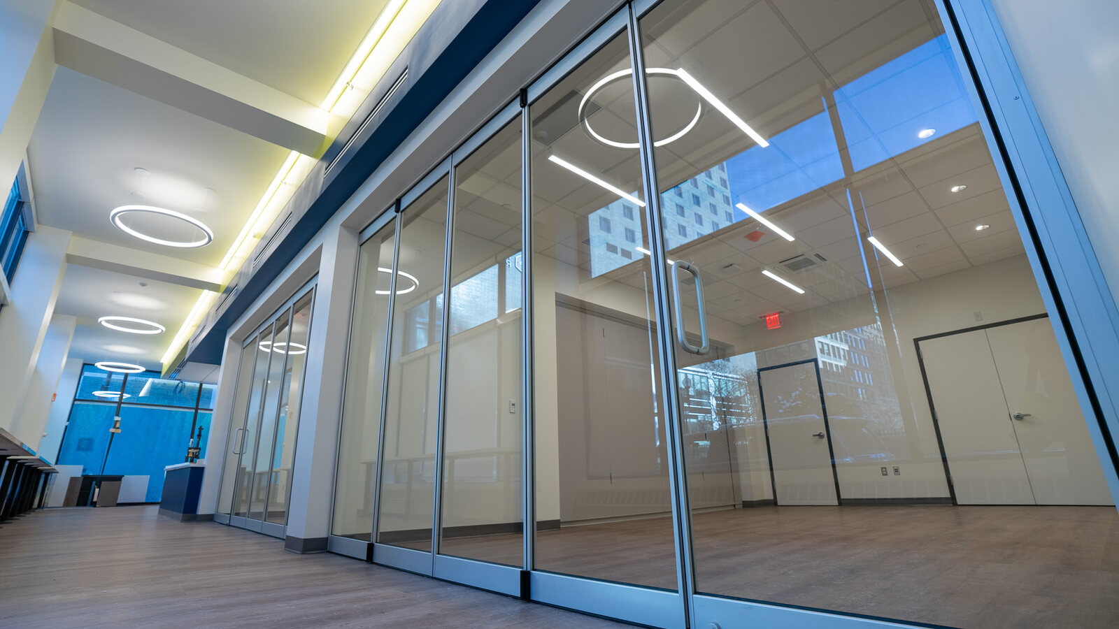 Modernfold Pureview and Acousti-Seal® Paired Panel Walls in Downtown Boston
